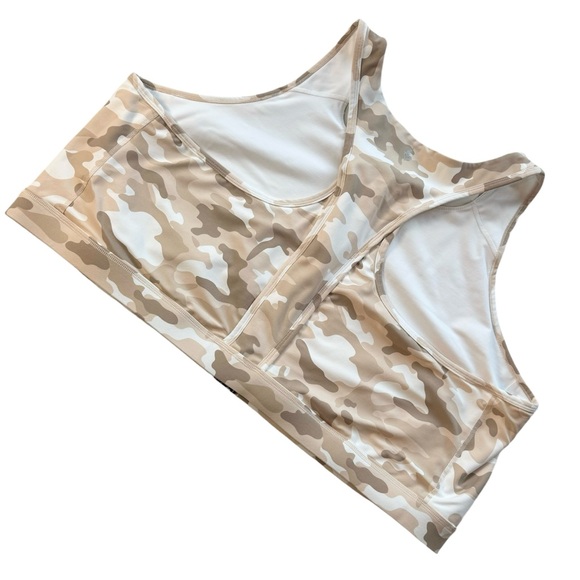 Torrid Active Sports Bra Size 6X 6 Zip Front Wireless Camo Neutral Gym Walking - Picture 10 of 11